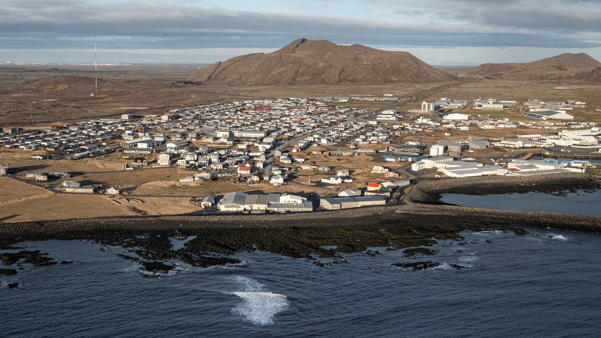 General view of the town of Grindavik, which was evacuated due to volcanic activity. /Marko Djurica/Reuters
