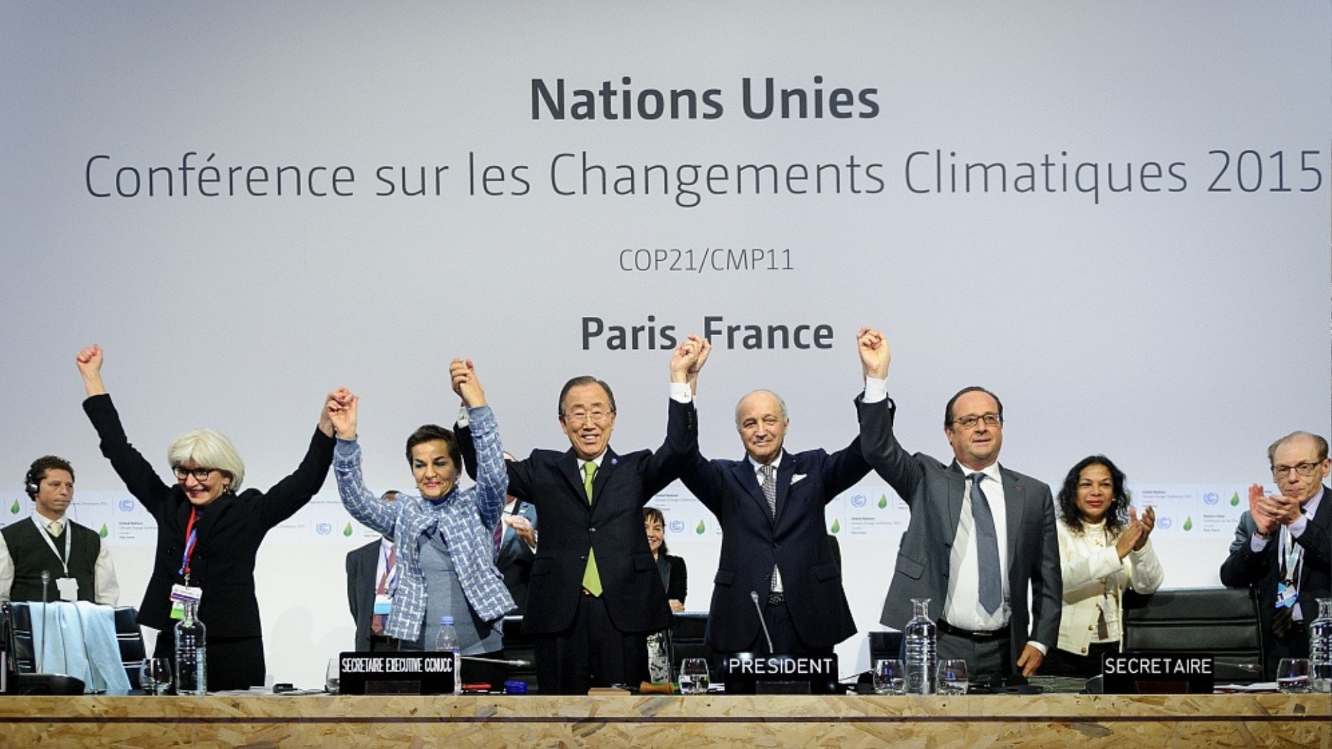The celebratory atmosphere at the end of COP21 in Paris has not led to sustained change. /Arnaud BOUISSOU/COP21/Anadolu Agency/Getty Images)