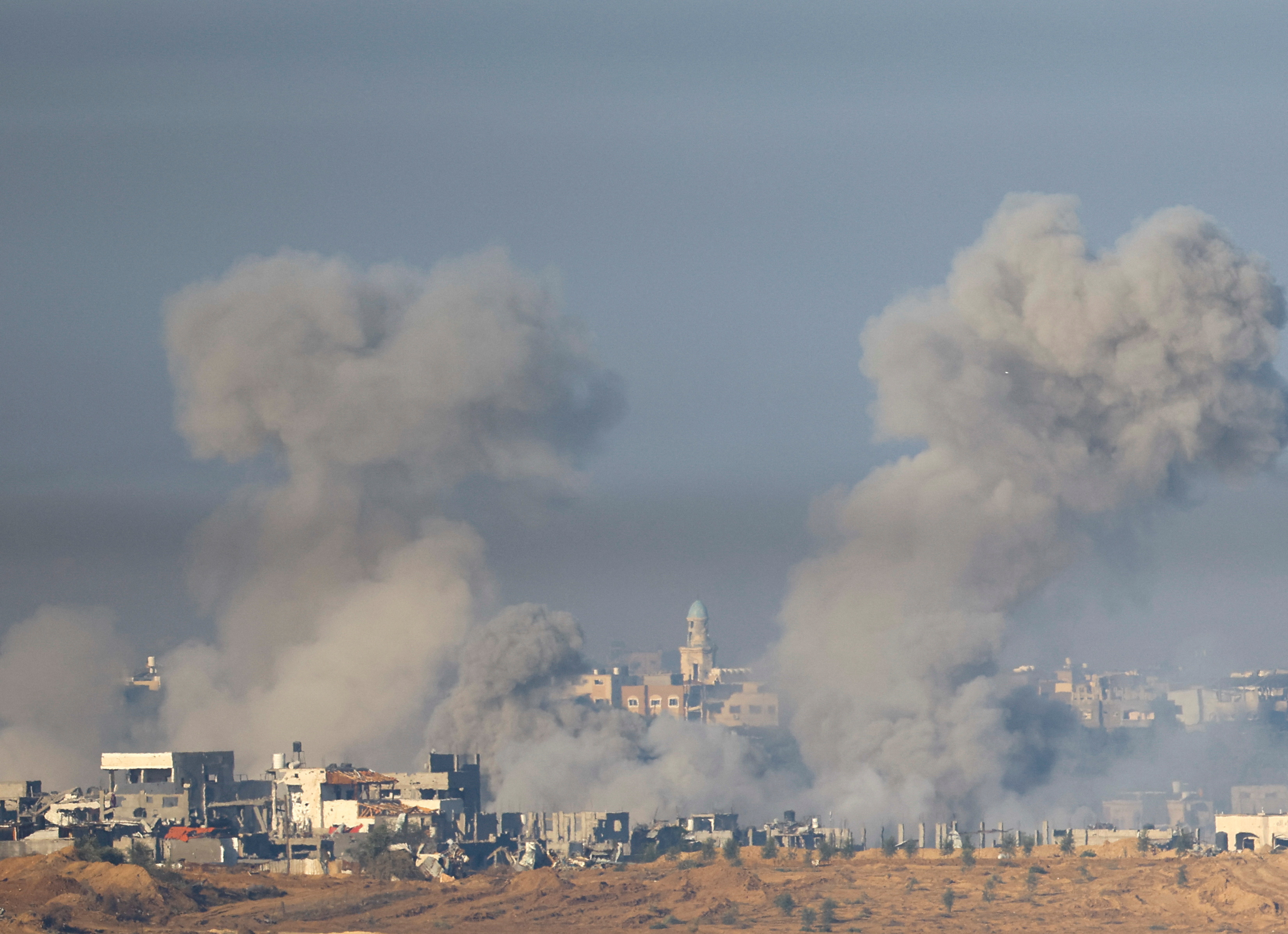 On Sunday, Israeli forces ordered the evacuation of a dozen areas in and around Khan Yunis. /Reuters/Alexander Ermochenko.