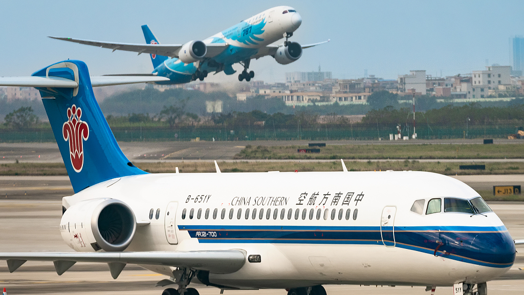 China's airports are getting busy again preparing for a rise in traveler numbers. /CFP 