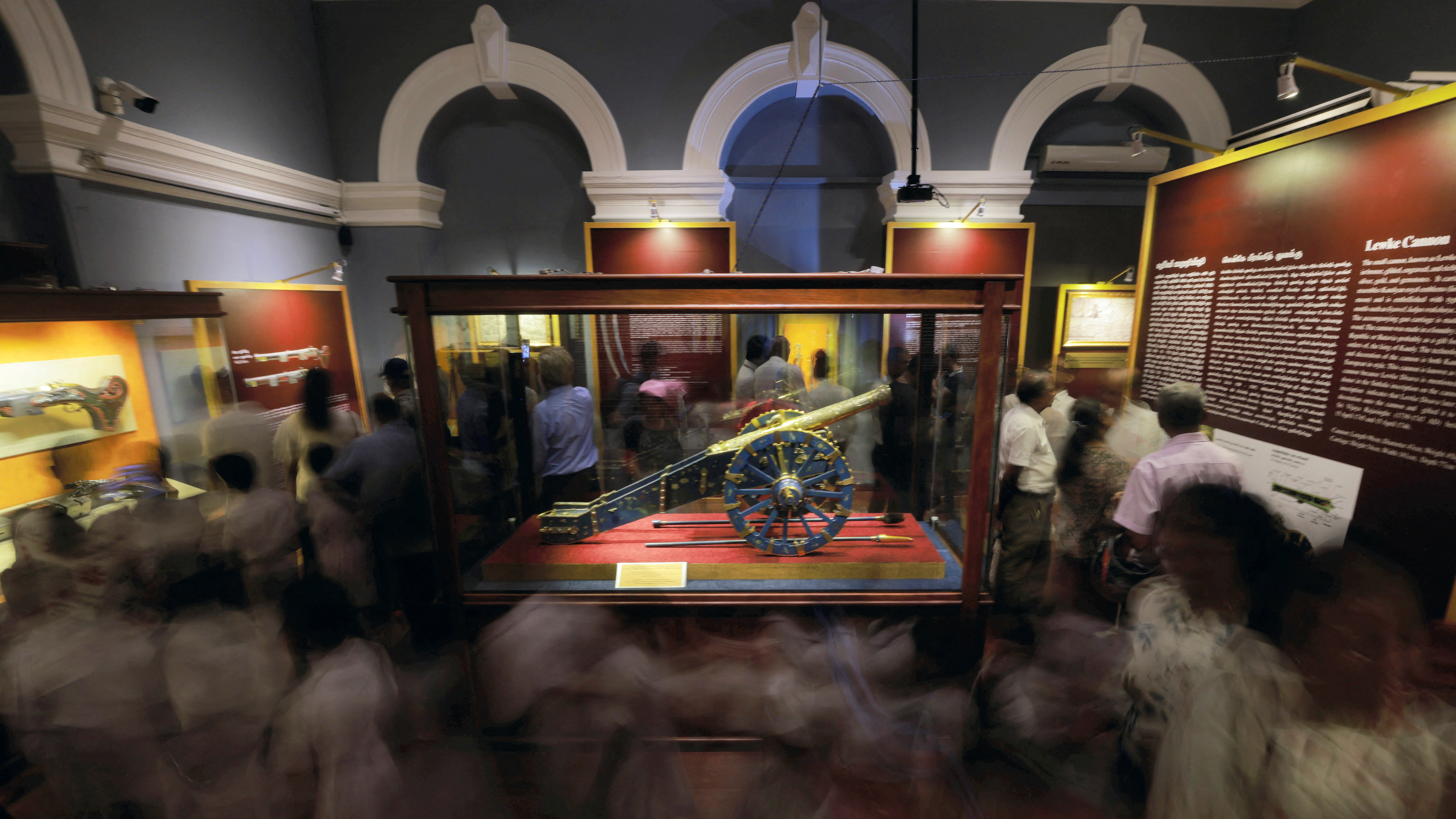 People view colonial-era artifacts that have been returned from the Netherlands, at the main Museum in Colombo. /Dinuka Liyanawatte/Reuters