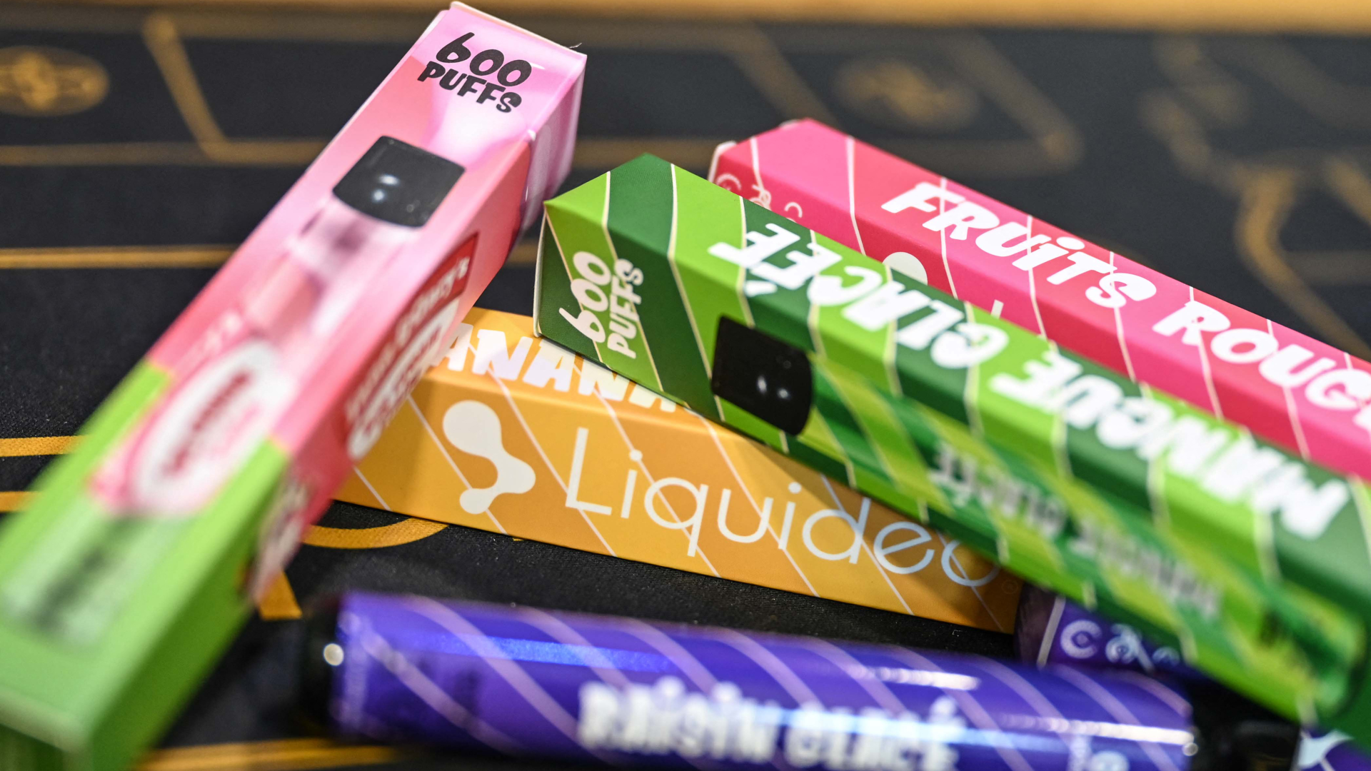 France moves to ban disposable e-cigarettes