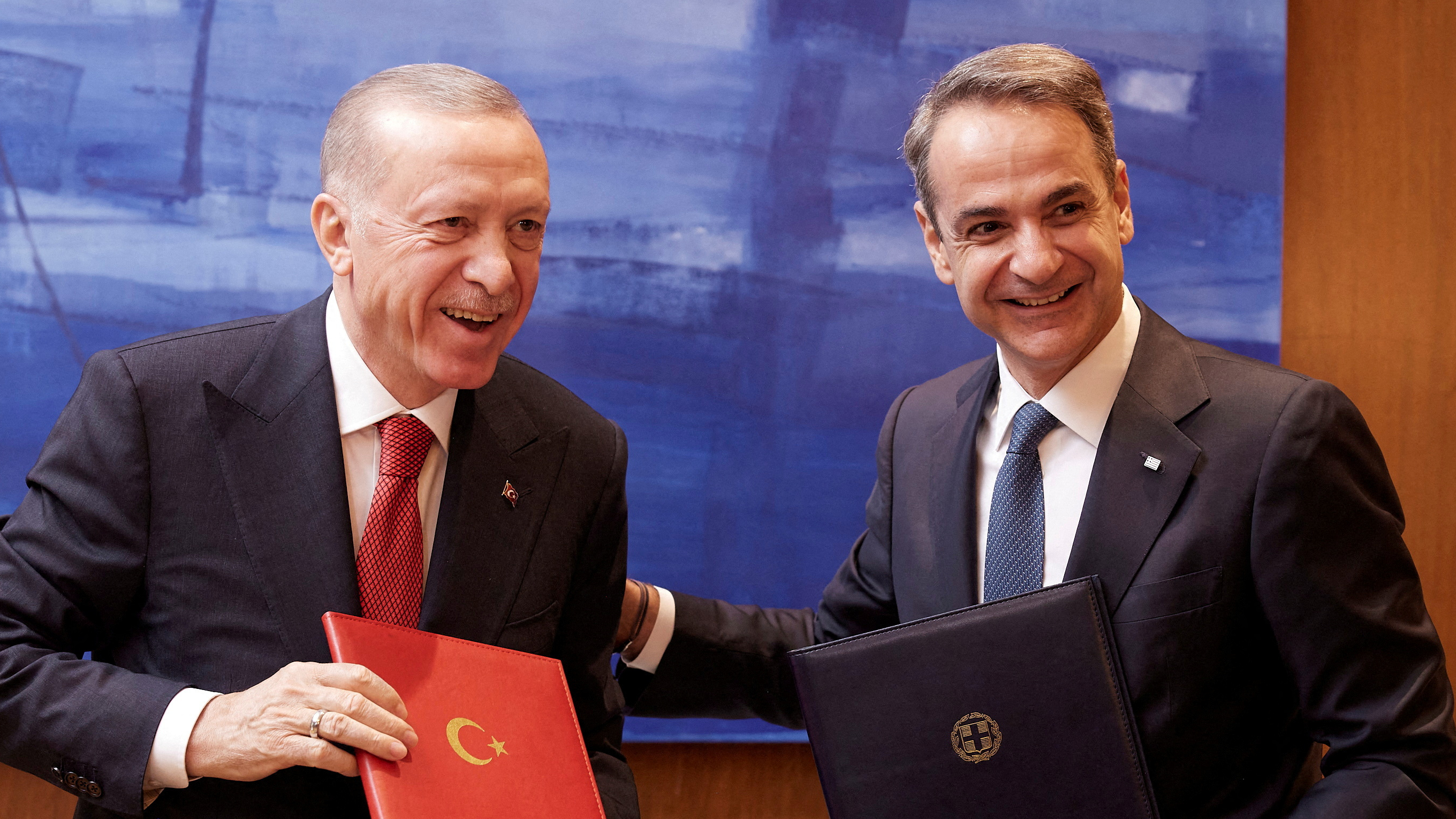 Turkish President Recep Tayyip Erdogan met Greek Prime Minister Kyriakos Mitsotakis in Athens. /Dimitris Papamitsos/Greek Prime Minister's Office/Reuters