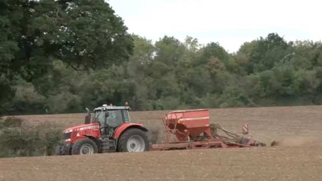 Some European governments are offering tax deductions for farmers who practise organic farming and adopt sustainable practices. /CGTN