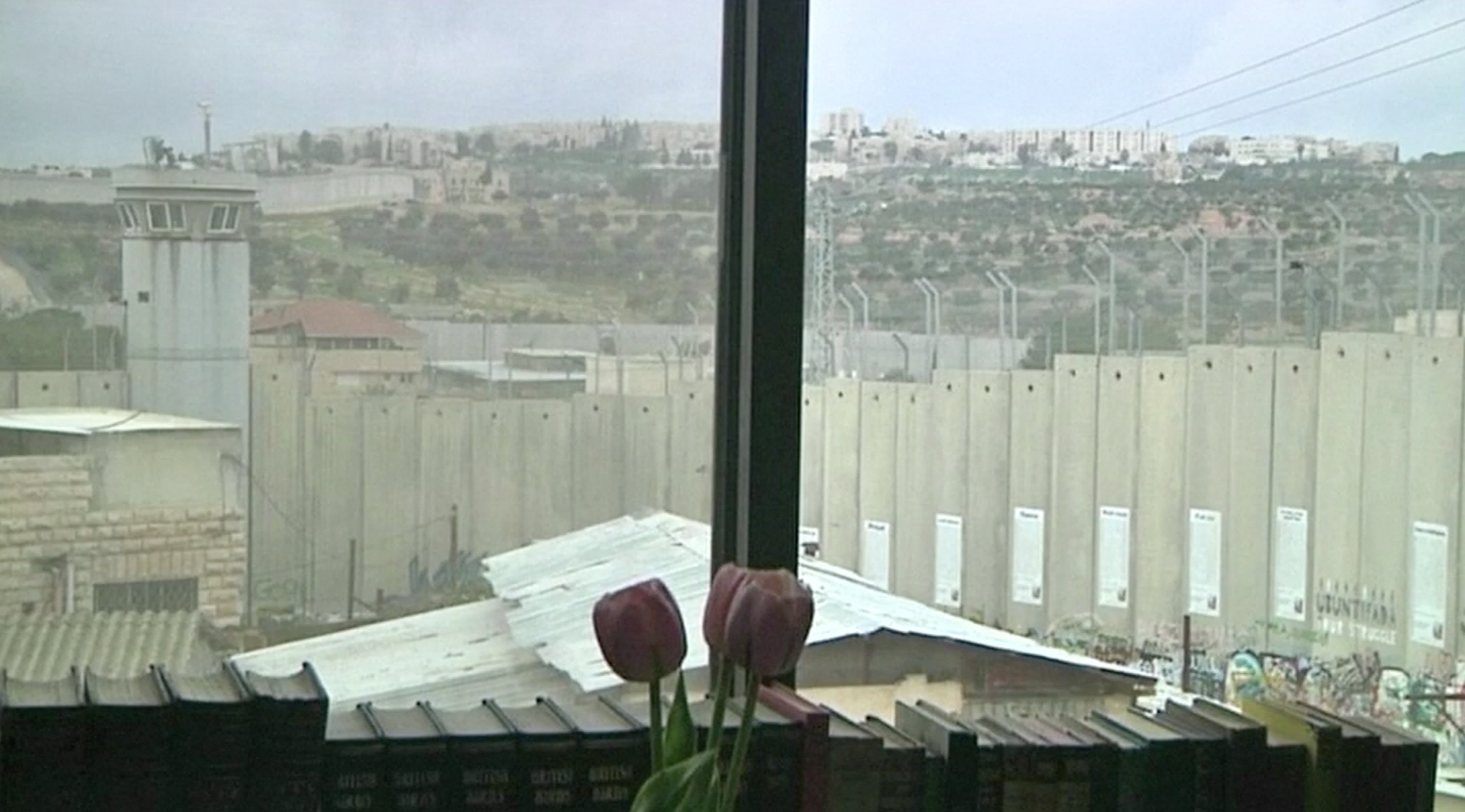 View from a bedroom in the Walled Off hotel in Bethlehem 2017. /Reuters