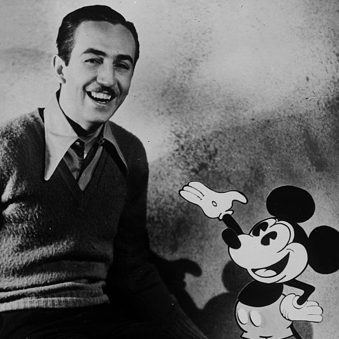 Walt Disney with his most famous creation in 1935. /General Photographic Agency/Getty Images via CFP