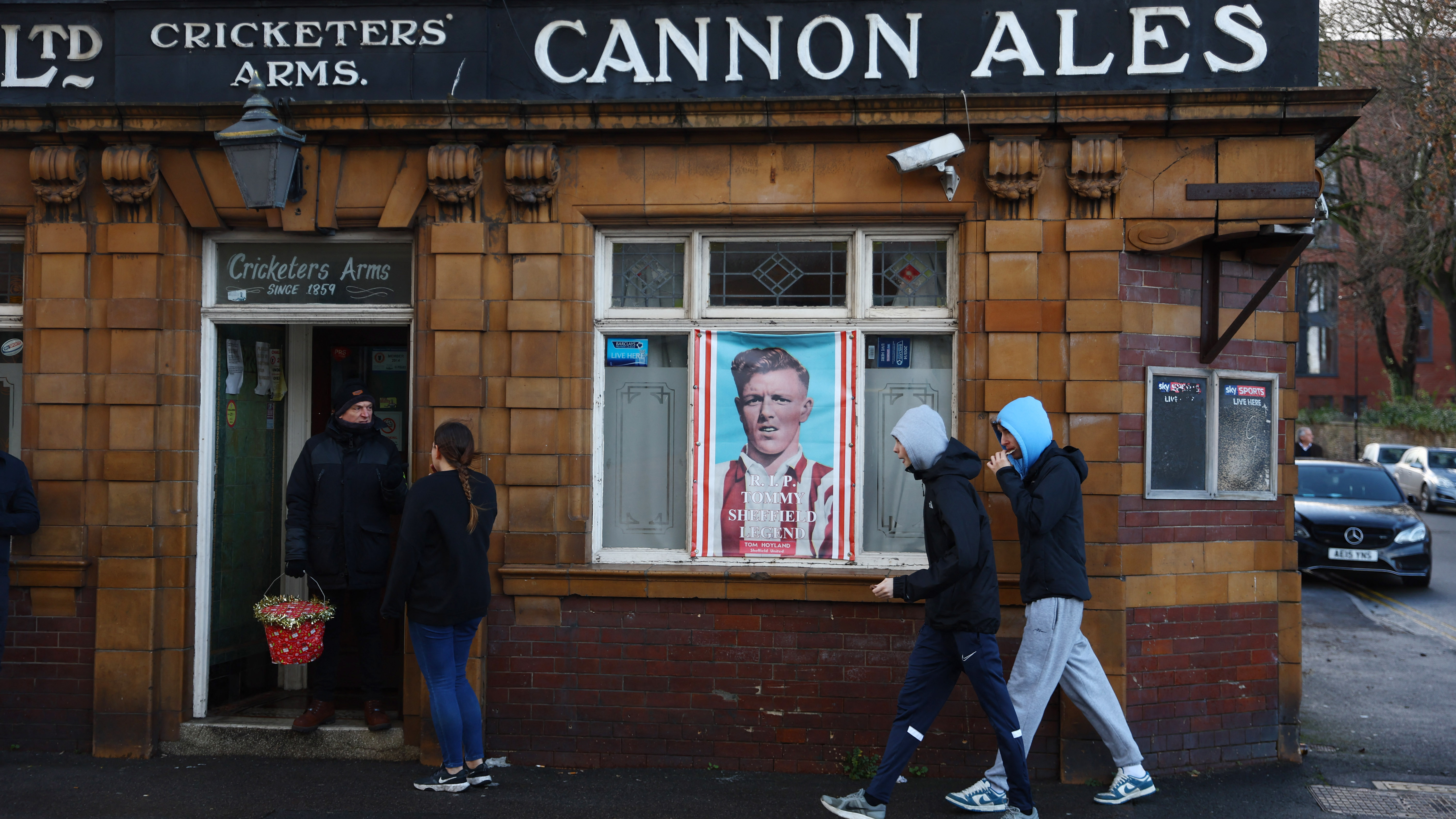 Britain's public houses are under threat because of a variety of factors. /Lee Smith/Action Images via Reuters