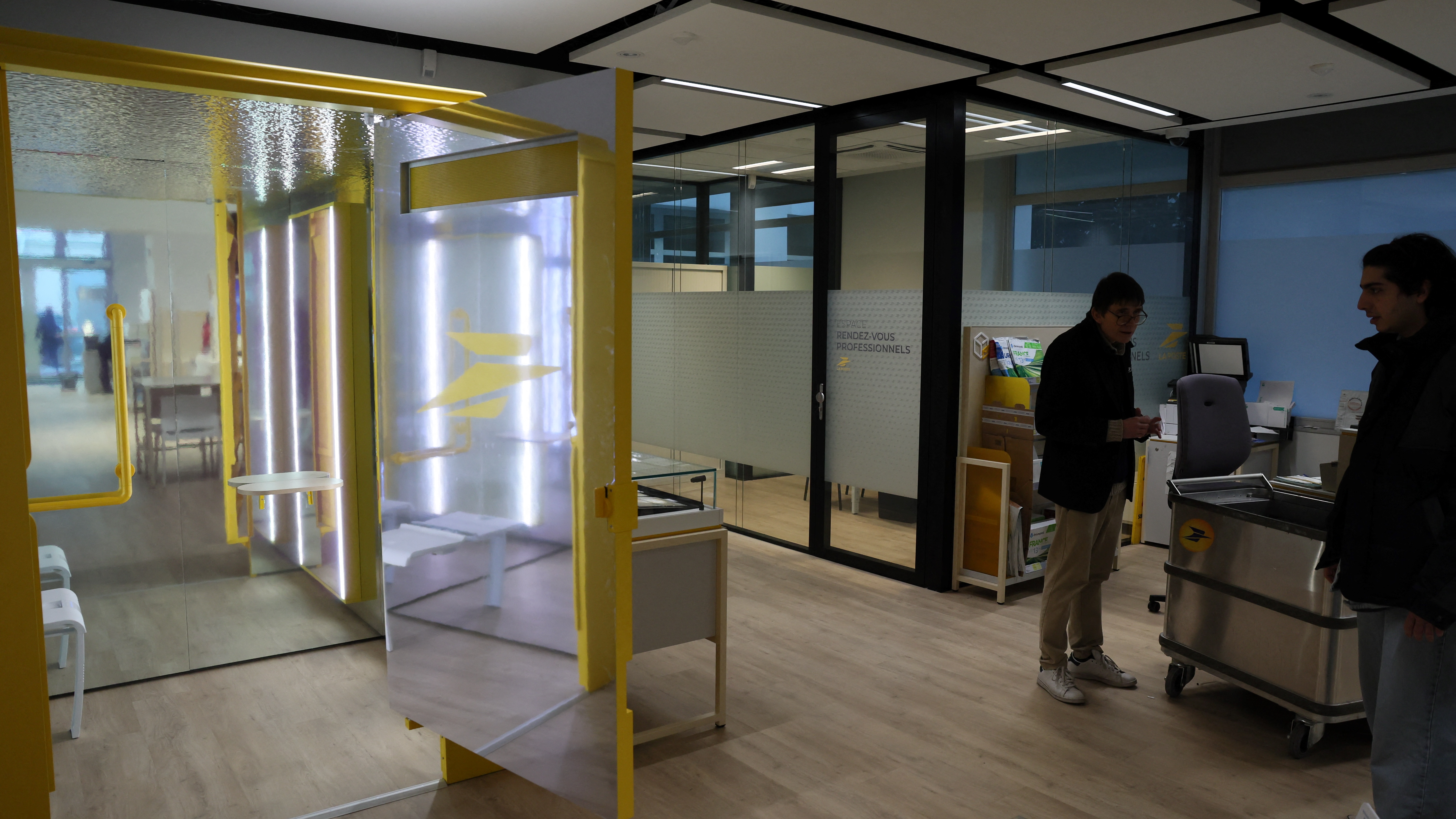 The new La Poste changing room in-branch. /Alain Jocard/AFP