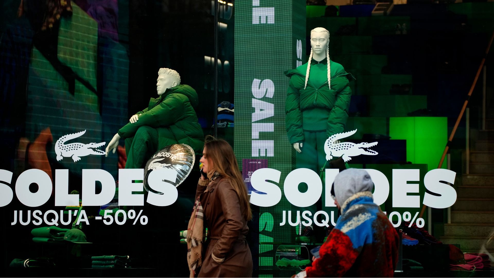 Analysts say French shoppers may be losing interest in the traditional winter sales season, which runs from January 10 to February 6 /Associated Press