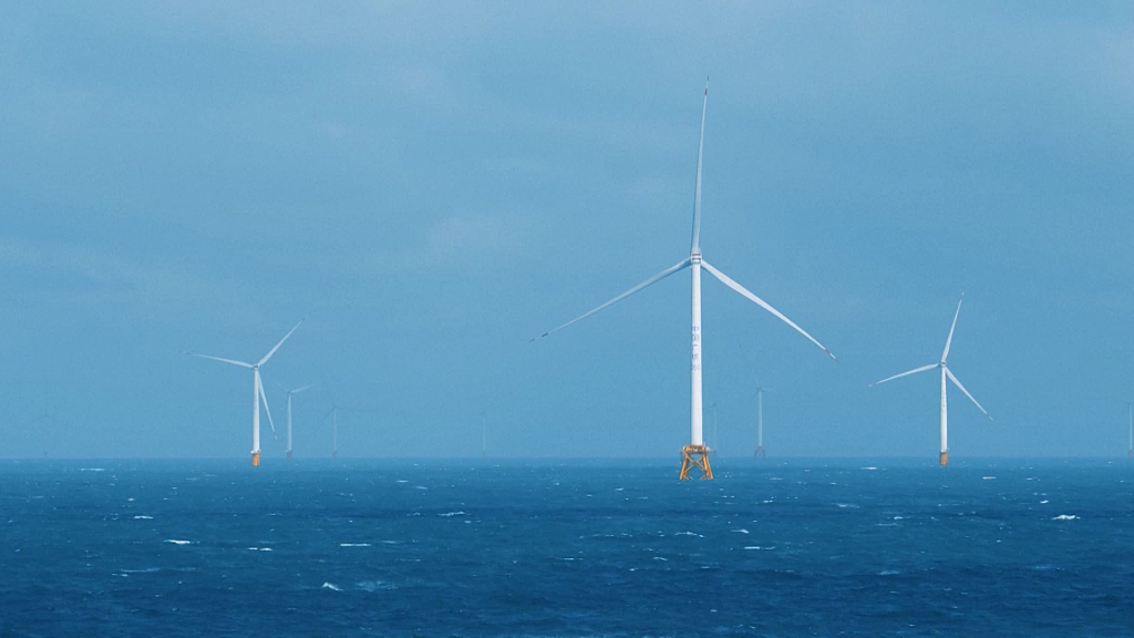 The first offshore wind power project with a capacity of one million kilowatts in the Guangdong-Hong Kong-Macao Greater Bay Area was fully completed and put into operation, Huizhou City, south China's Guangdong Province, December 12, 2023. /CFP
