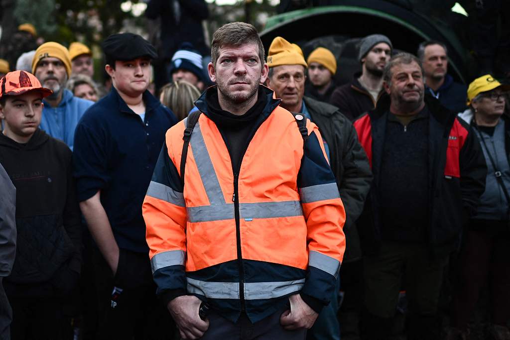 Angry farmers on strike /Christophe Archambault/CFP