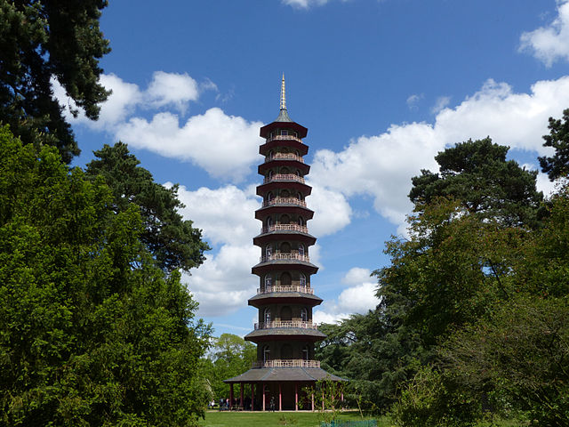 The Great Pagoda at London's Kew Gardens is one of the UK's most iconic examples of chinoiserie. It was built in 1761 and restored in the 2000s. /Wikimedia Commons