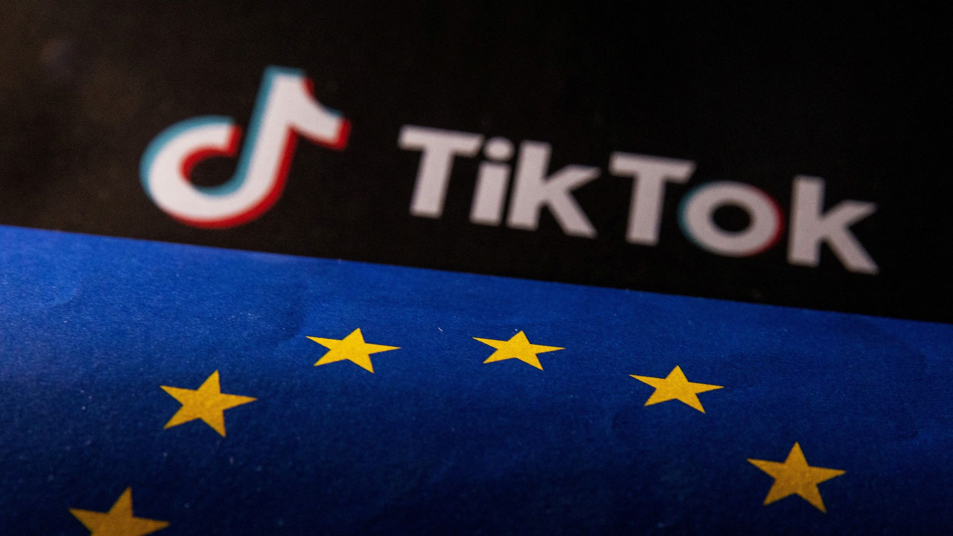 Tiktok finds itself in the EU's crosshairs in the bloc's probe into child protection and advertising transparency. /Dado Ruvic/Illustration/Reuters