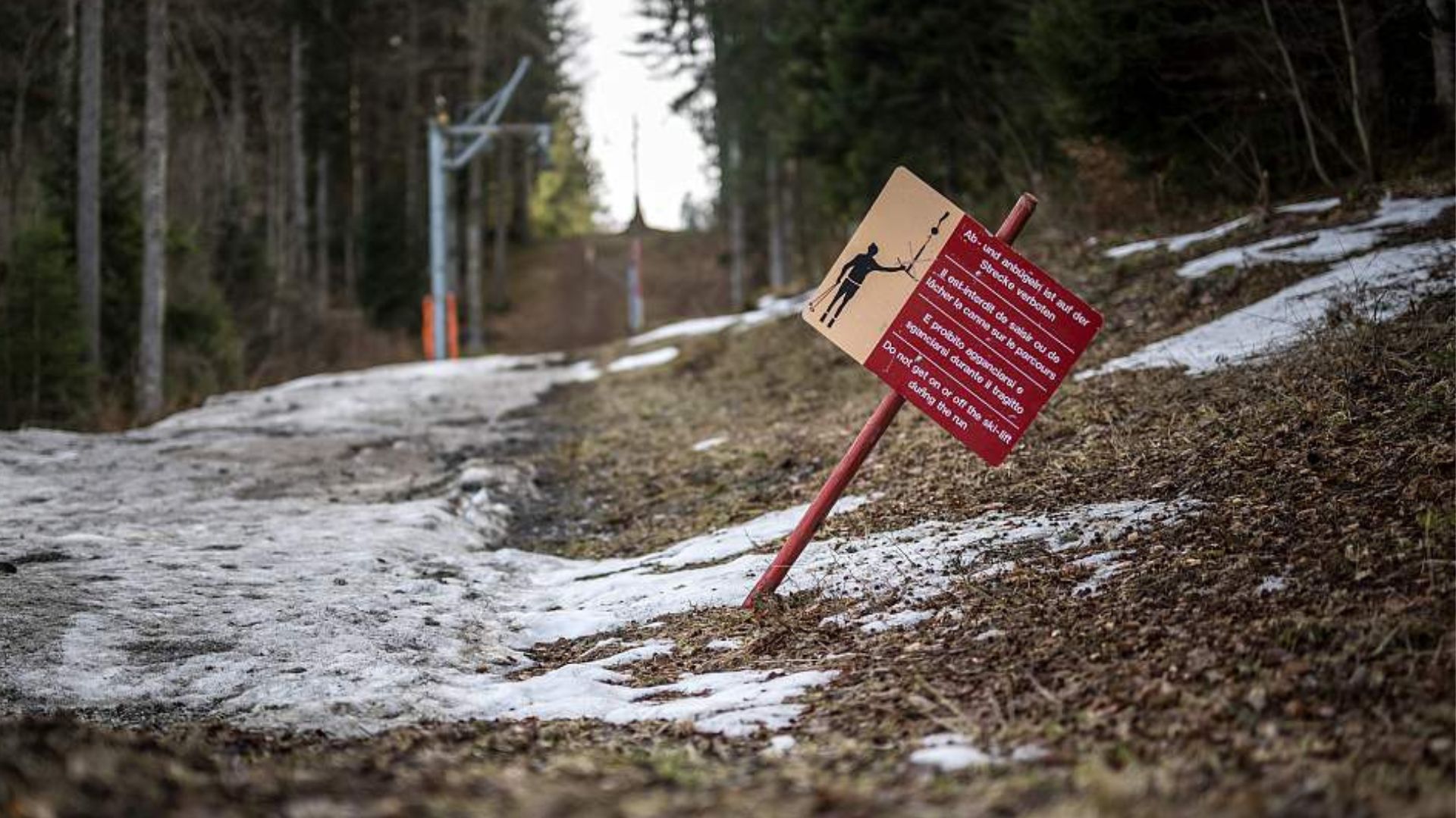 The Swiss resort of Les Paccots also had to close its slopes due to a lack of snow this winter/ Fabrice Coffrini/CFP