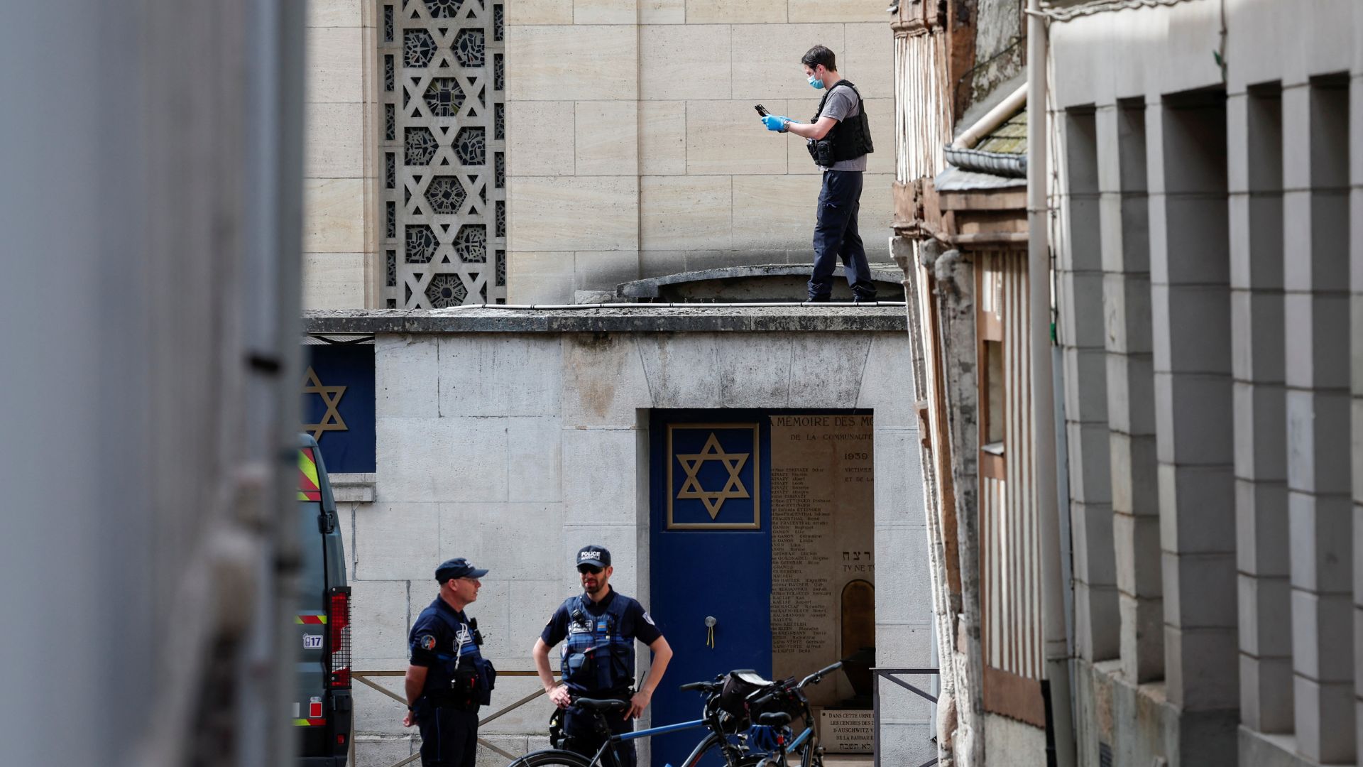 French police work in Rouen where officers shot dead an armed man who set fire to a synagogue. /Gonzalo Fuentes/Reuters