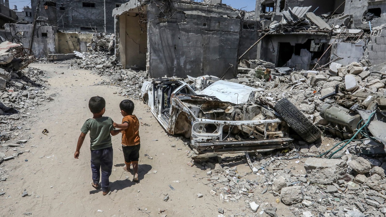 Israel has carried on attacking Gaza with a strike on the city of Deir al-Balah./ Abed Rahim Khatib/dpa/AP