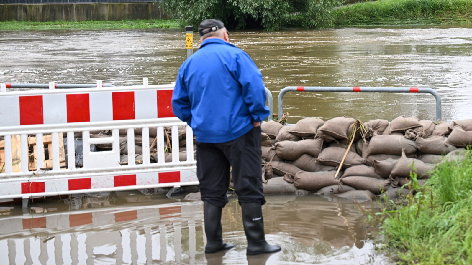 Floods hit Reichertshofen, near Ingolstadt, Germany. /Angelika Warmuth/Reuters