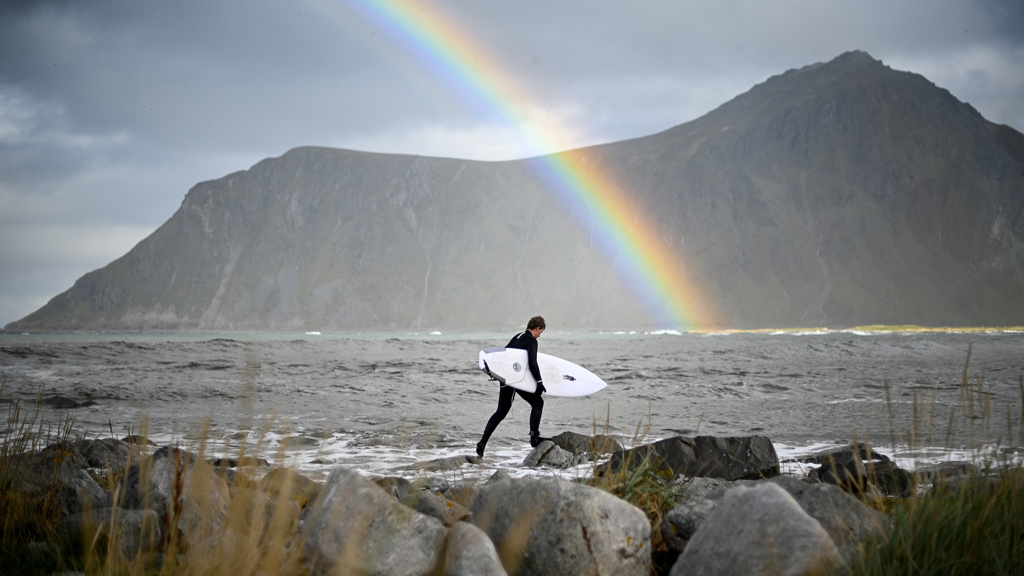 One northern Norwegian surf school was able to double its turnover in the last six years thanks to longer summers. /CFP