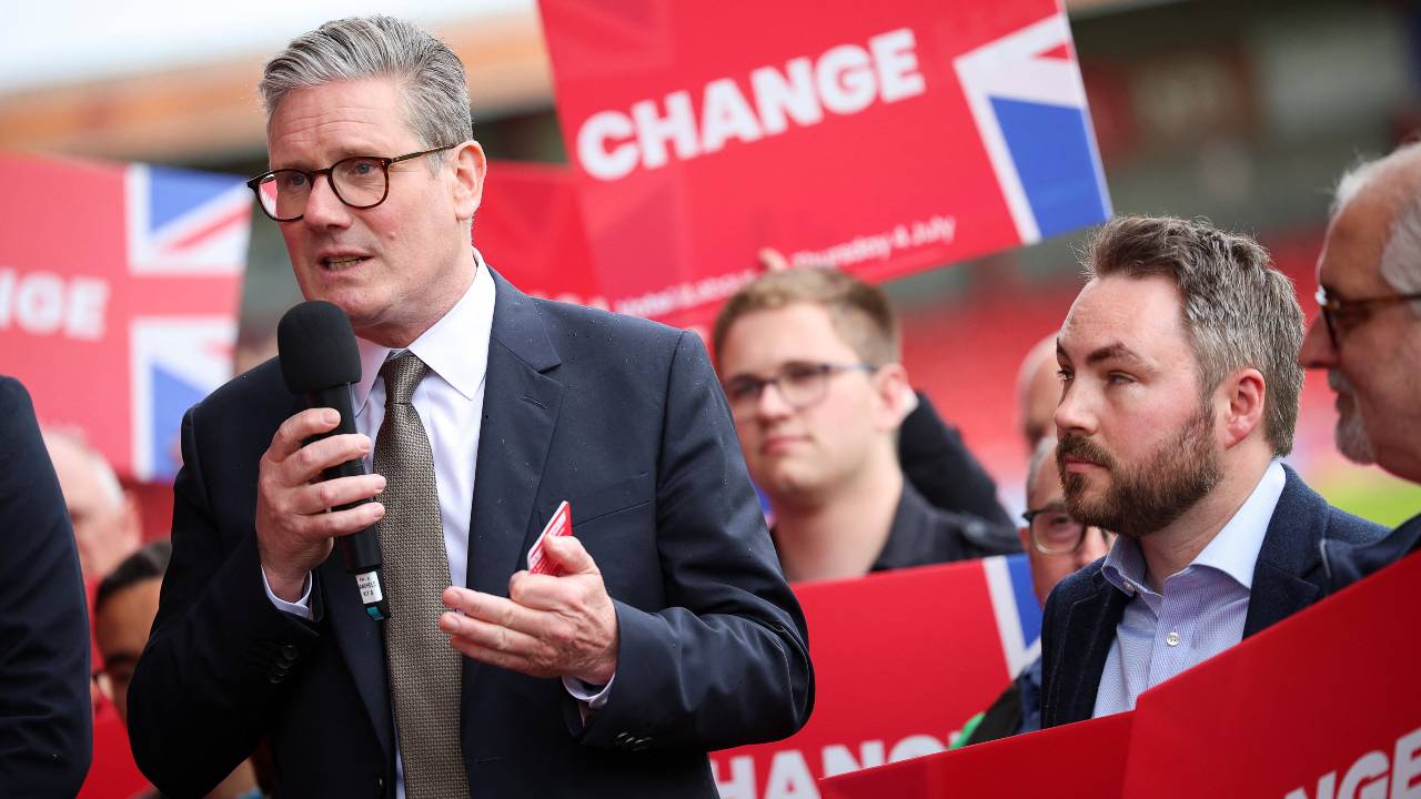 British opposition Labour Party leader Keir Starmer  is hoping to capitalize on low support for the Conservatives. /Phil Noble/Reuters