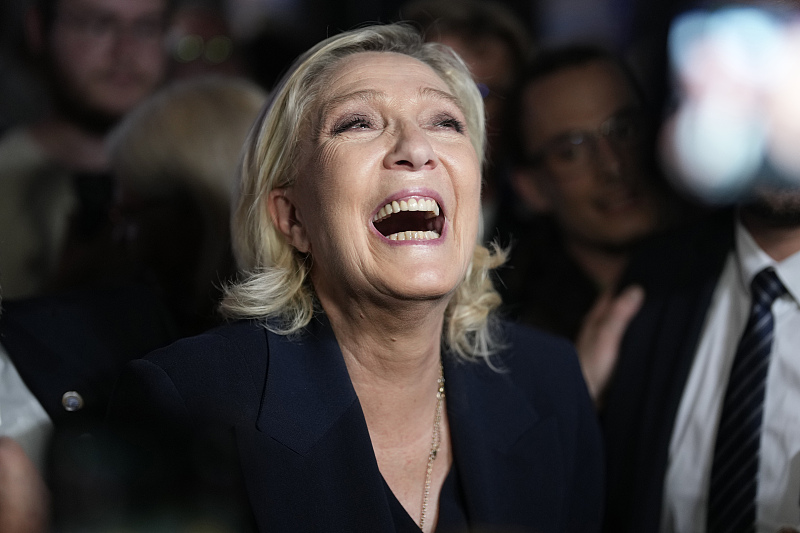 Marine Le Pen looks on as results come out. /CFP