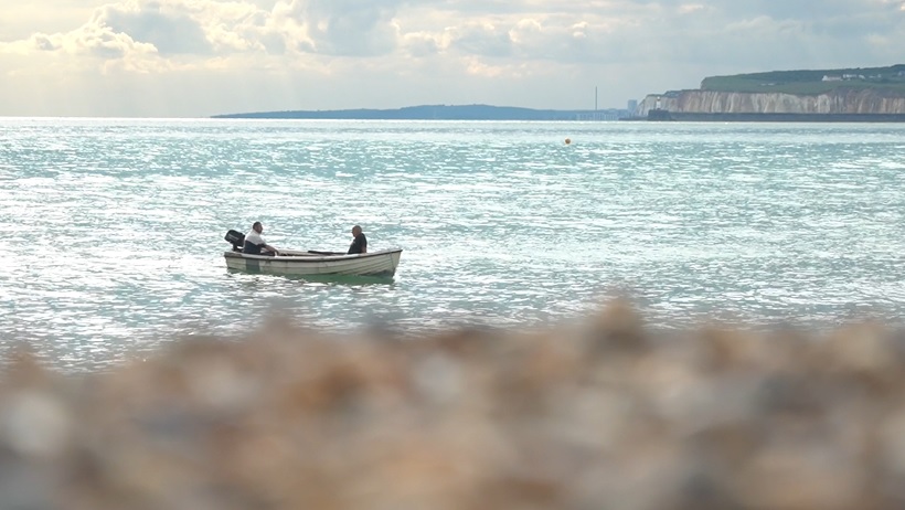 Enjoying the waters around the UK can be treacherous due to their growing levels of bacteria. /CGTN