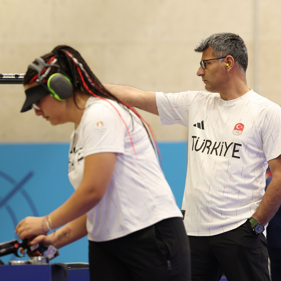 Turkish shooter Yusuf Dikec in the competition. /CFP Photo