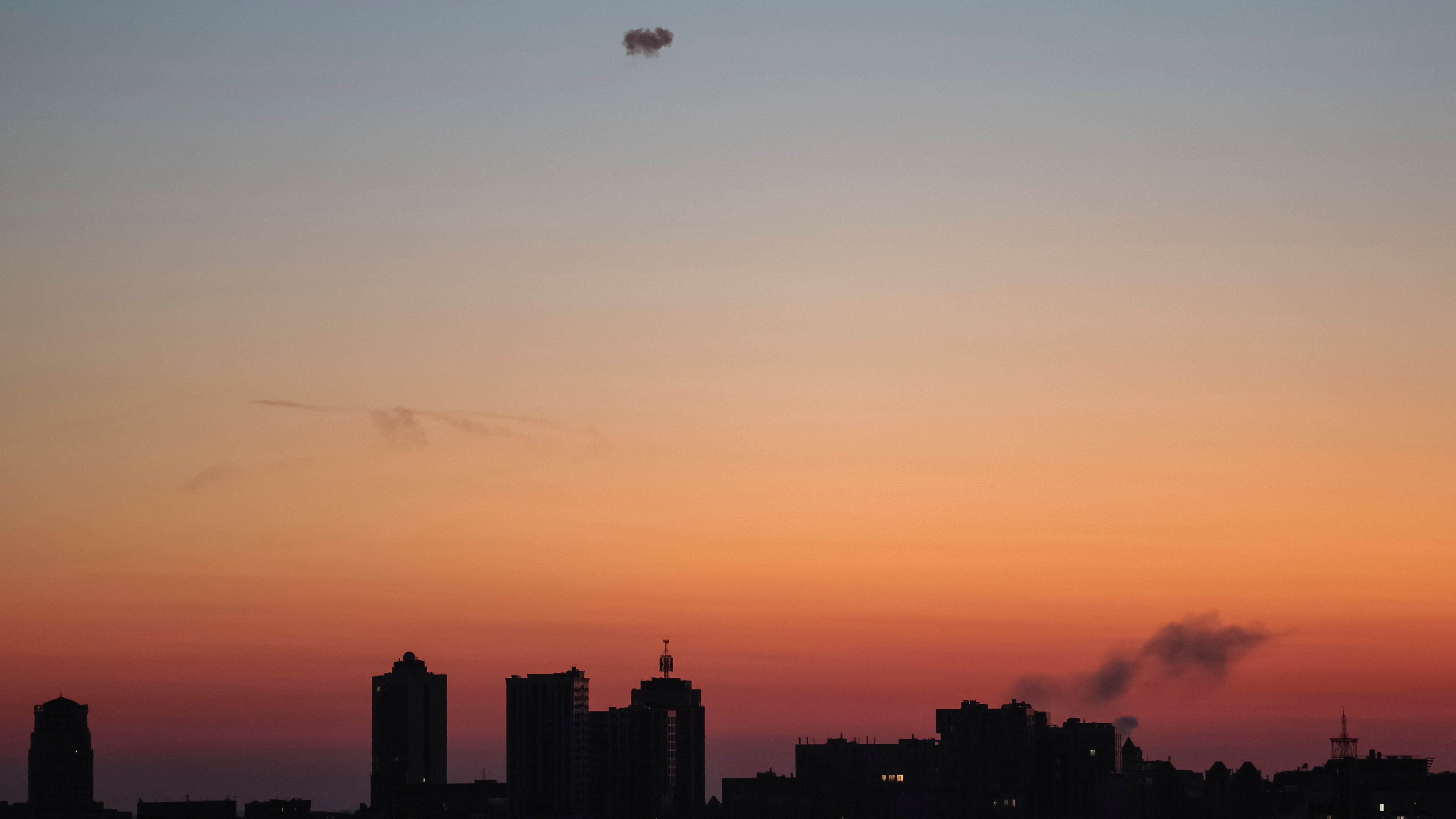 Smoke rises in the sky over the city after a Russian missile strike, amid Russia's attack on Ukraine, in Kyiv. /Gleb Garanich/Reuters