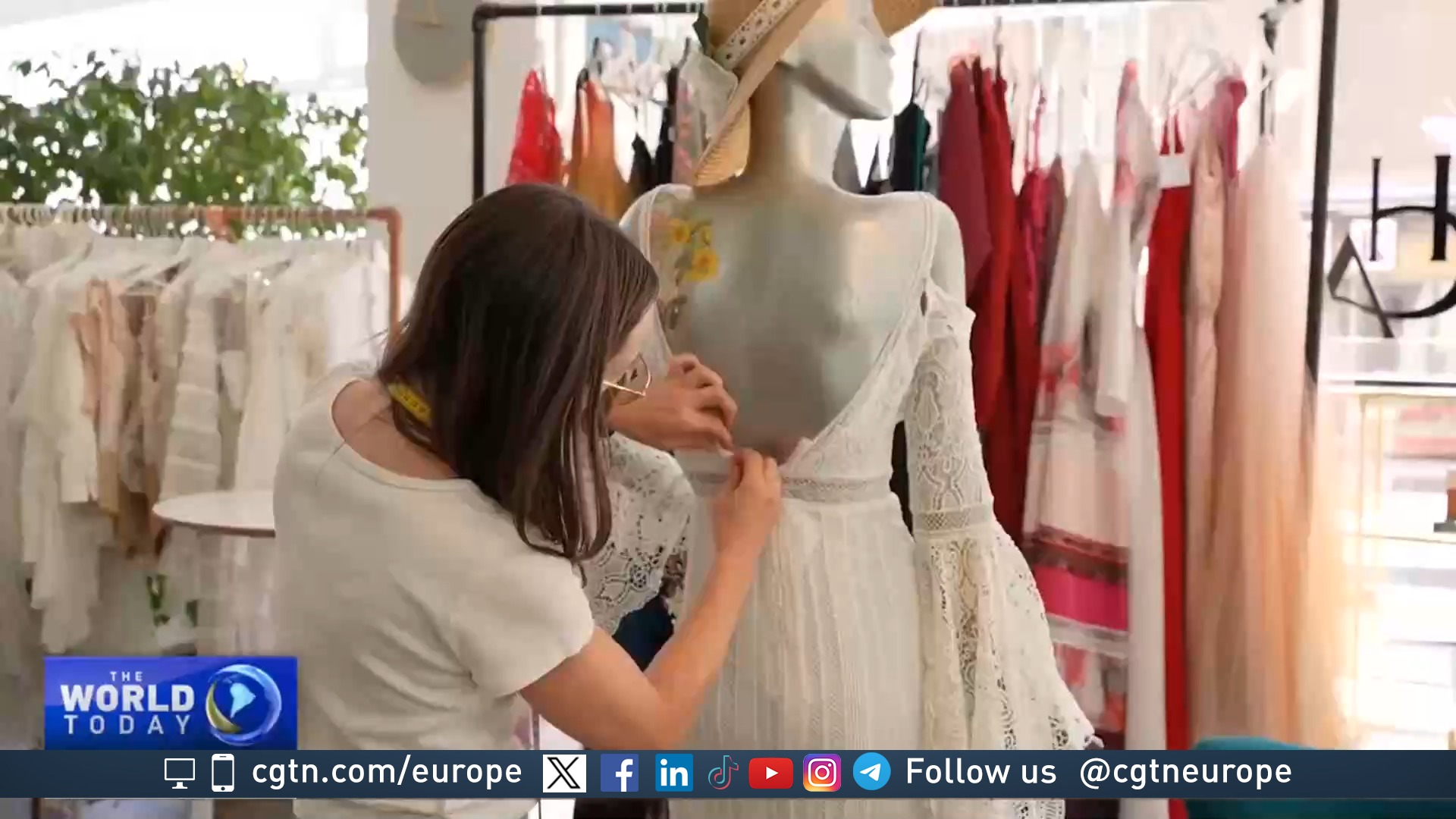 The number of brides-to-be searching for pre-owned wedding gowns online has risen five-fold in the past five years, according to Austria's largest online marketplace 'willhaben'. /CGTN Europe