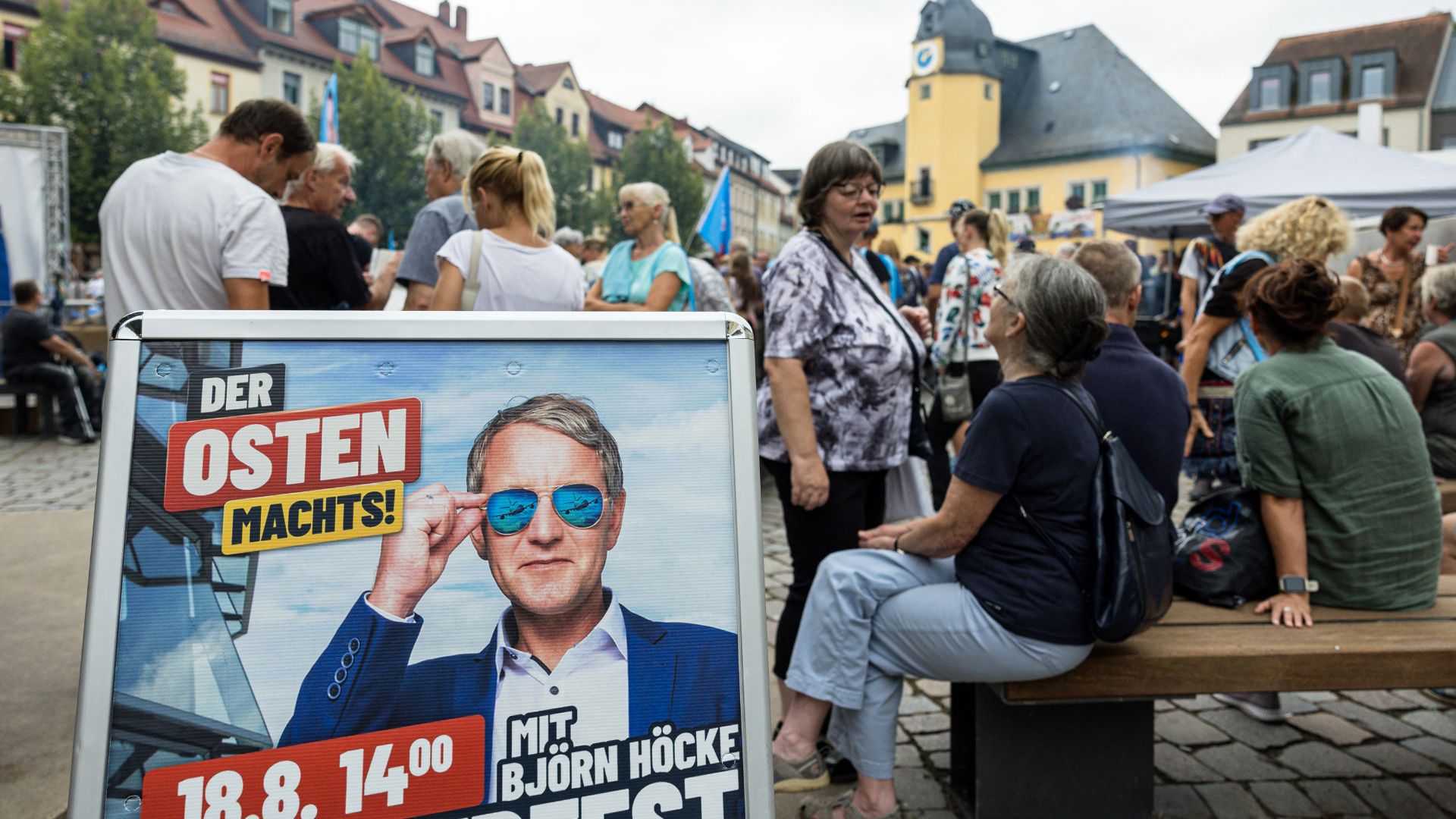 AfD leader Bjoern Hoecke on a poster with the slogan 'The east is doing it' in Apolda. /Jens Schlueter/AFP