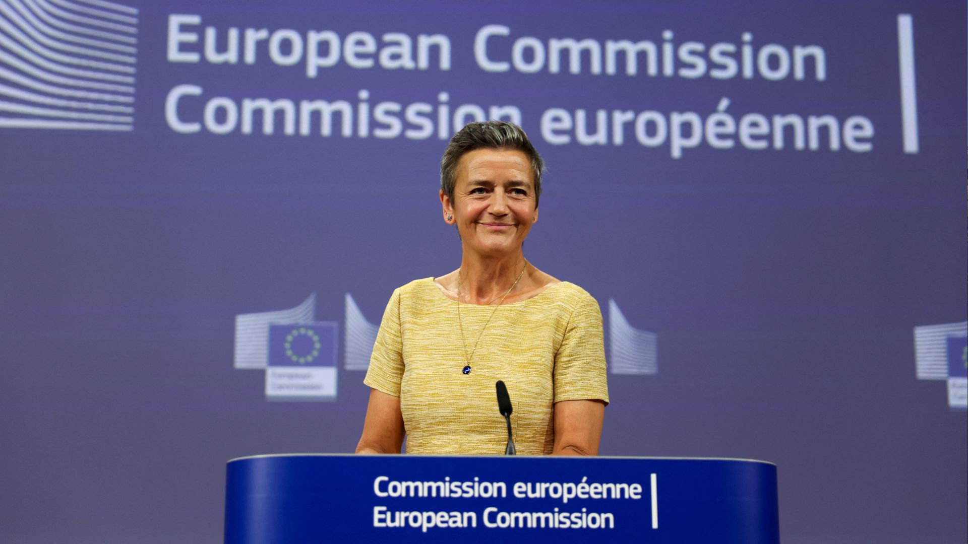 Vestager addresses reporters after ruling on Apple's fight against an order by EU competition regulators to pay a record $14 bn in back taxes to Ireland. /Johanna Geron/Reuters