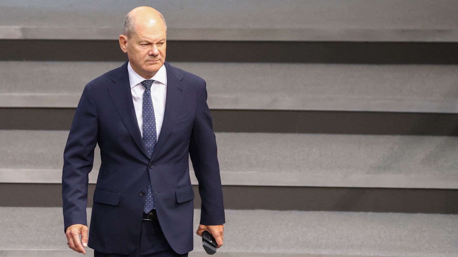 German Chancellor Olaf Scholz on the day of a session of the lower house of parliament. /Liesa Johannssen/Reuters