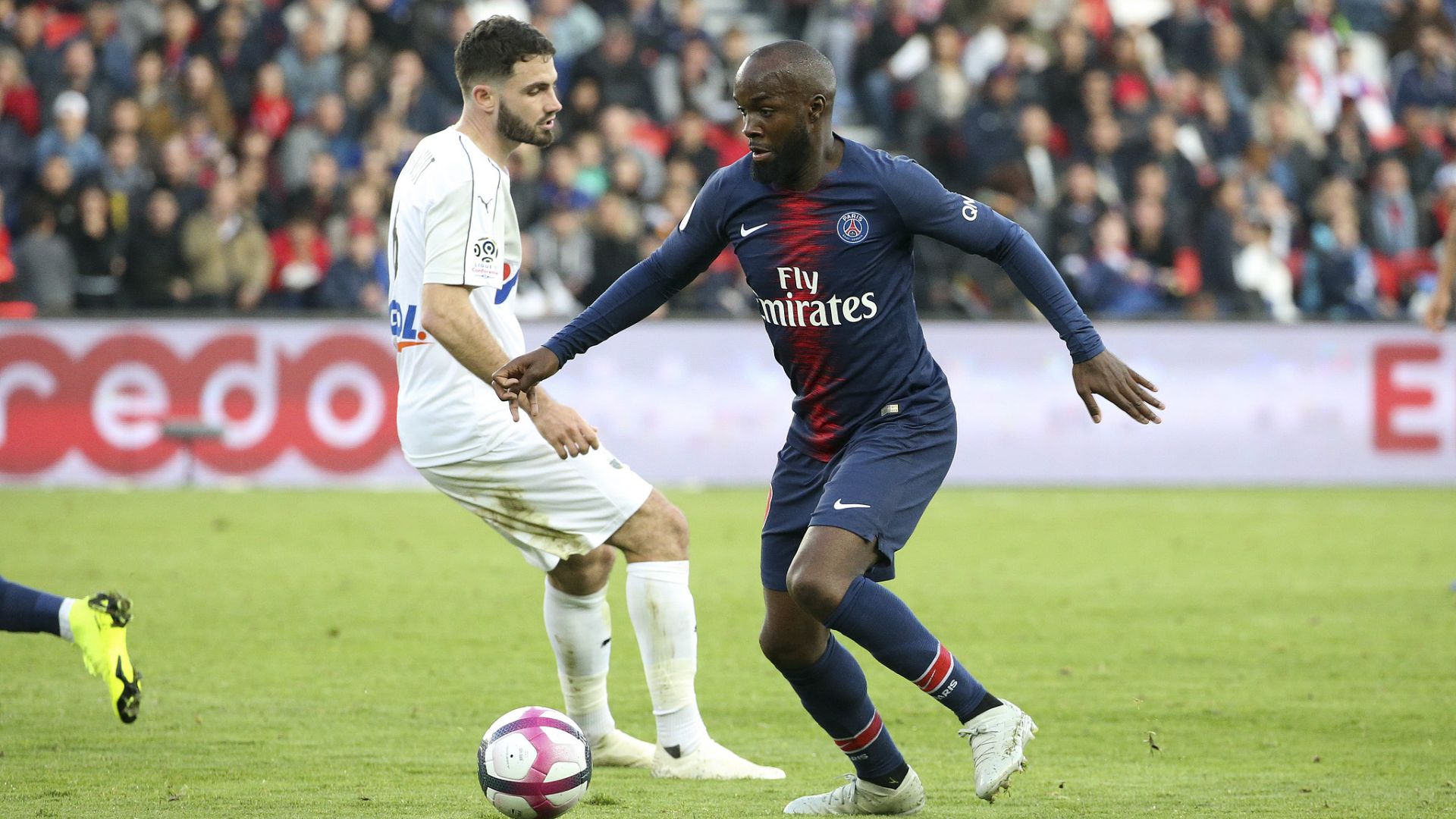 Lassana Diarra playing for Paris Saint-Germain in 2018. /Jean Catuffe/Getty Images
