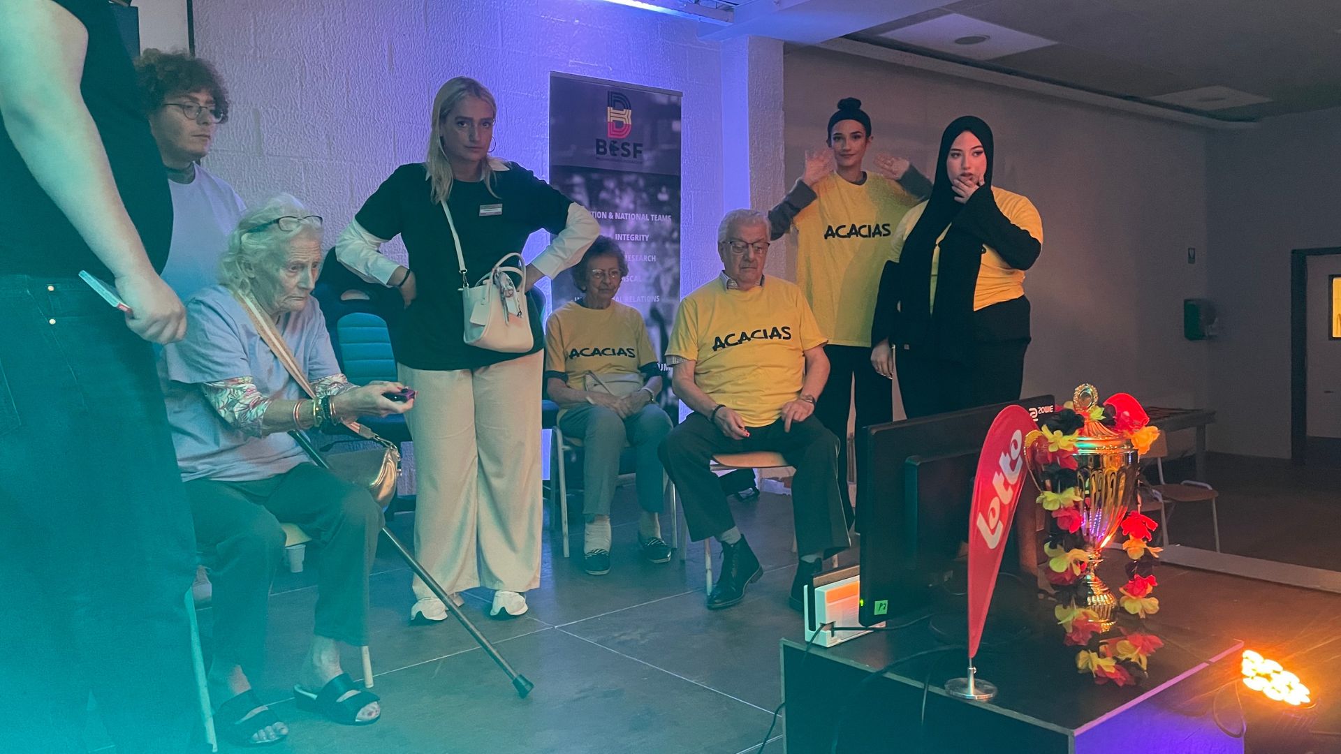 A female competitor concentrates on her bowling performance. /CGTN