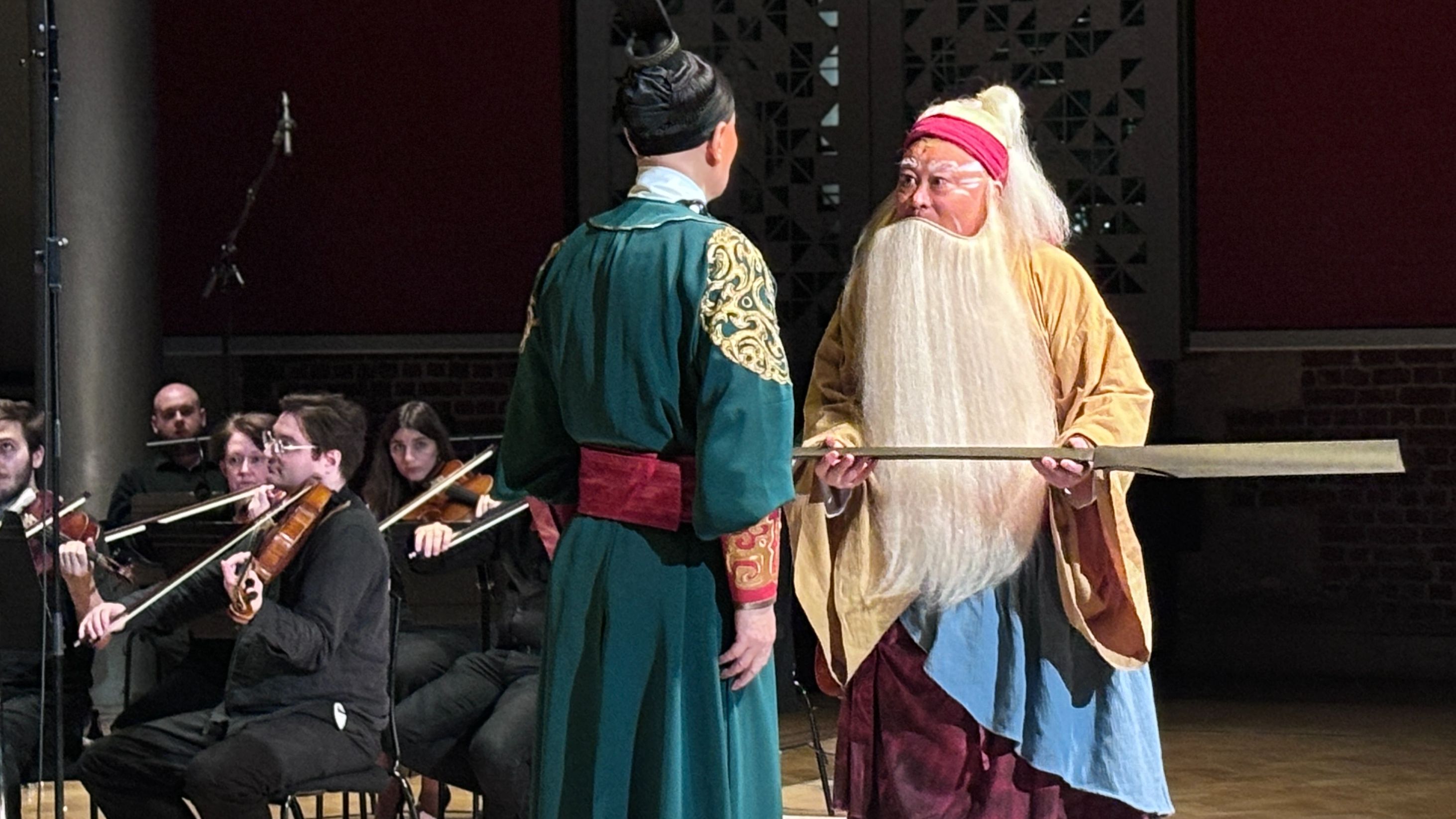 Guan Dongtian, a Chinese Peking Opera singer, plays Cai Lun at the LSO St Luke's in London. / CGTN