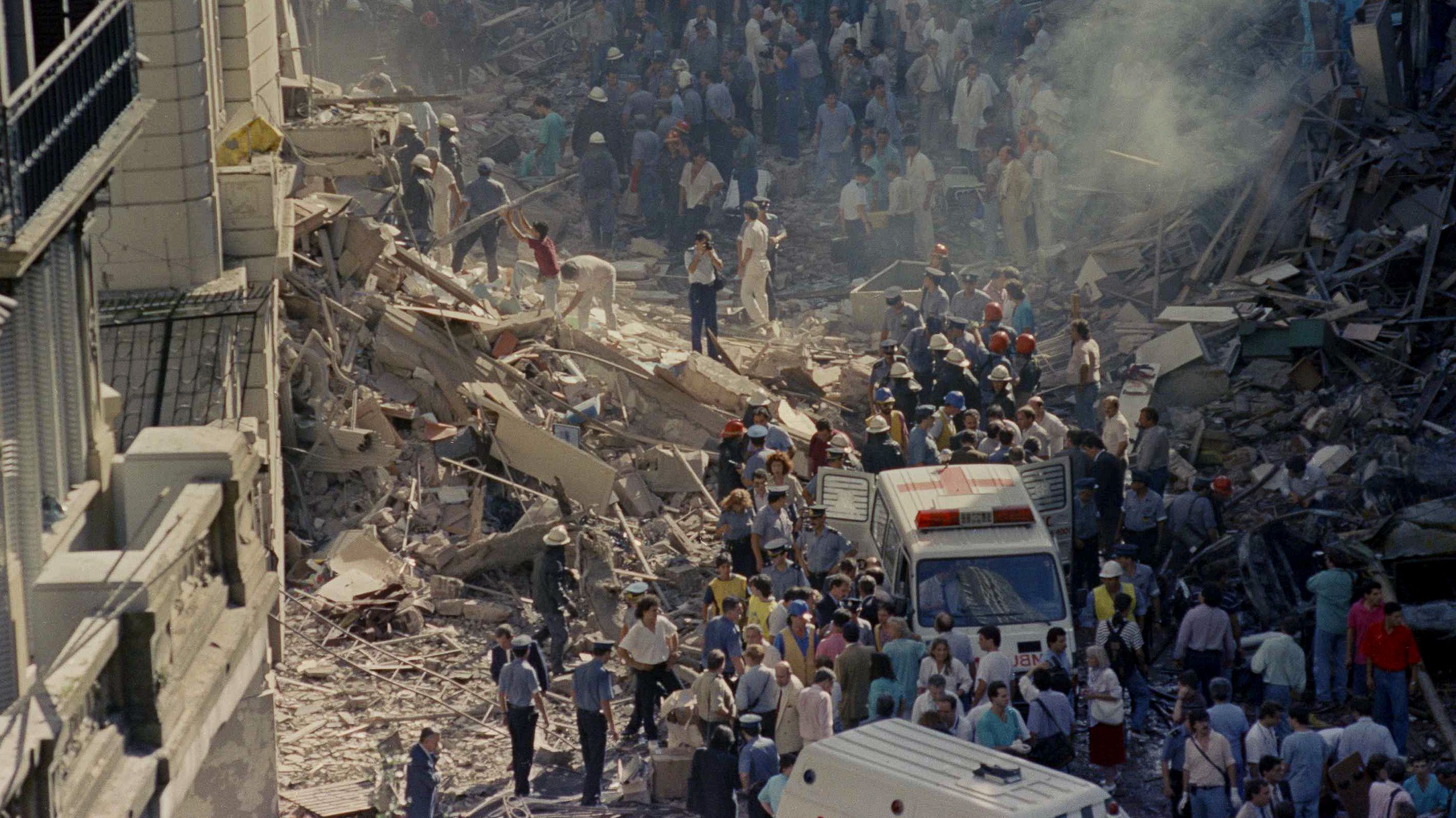 Suicide bombings hit Israel's embassy in Buenos Aires in 1992. /Don Rypka/AP