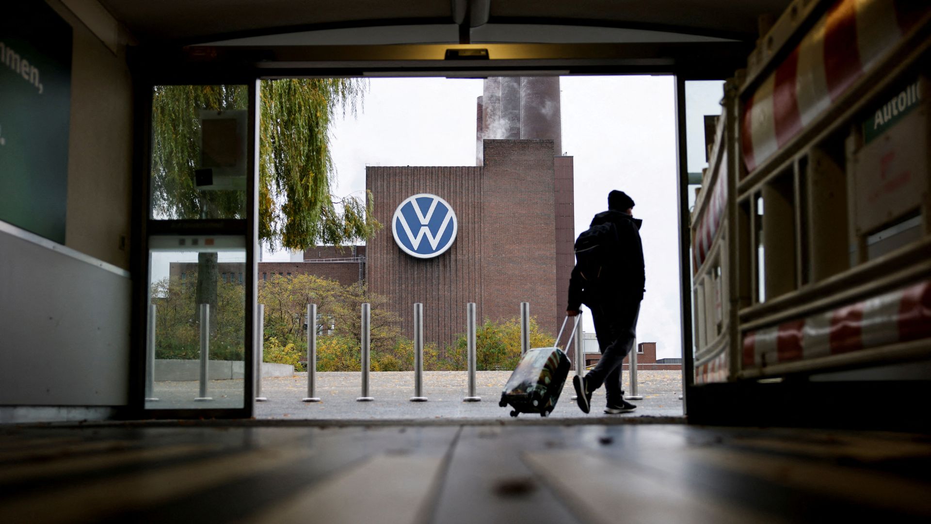 The Volkswagen power plant in Wolfsburg produced 490,000 vehicles in 2023. /Axel Schmidt/Reuters
