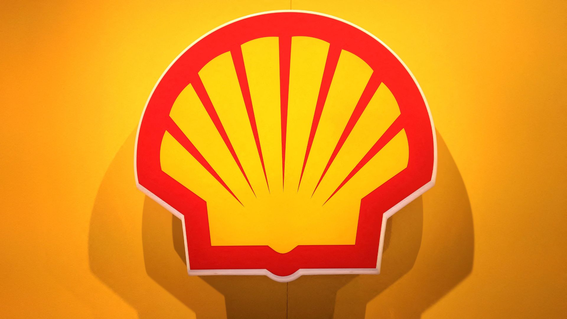 Shell said it was well on track to meet the court order for its own production, where emissions were 30 percent below 2016 levels last year. /Chris Helgren/Reuters/File
