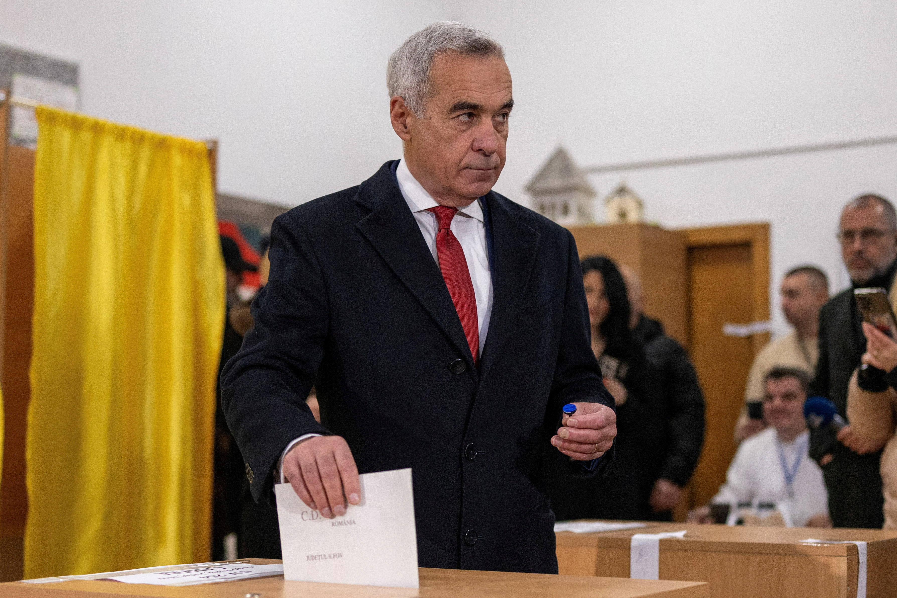 Independent far-right candidate Calin Georgescu casts his vote on the day of the parliamentary election – but the result has now been annulled. /Alkis Konstantinidis/Reuters
