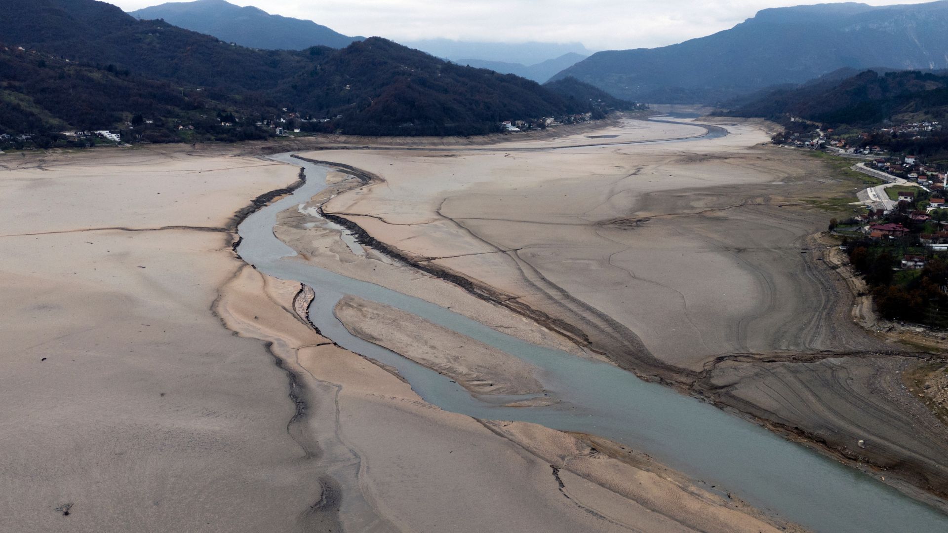 Aerial photograph showing the lakebed of the Jablanicko artificial lake. /Elvis Barukcic/AFP
