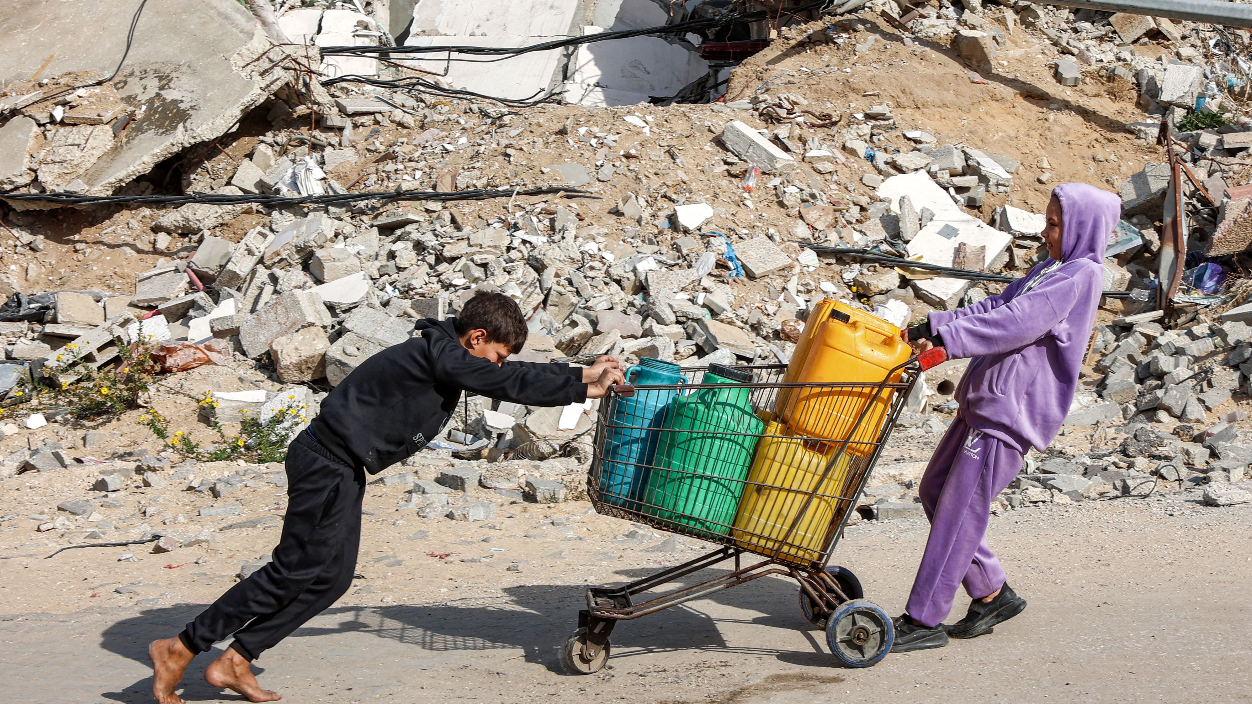 Gaza City has been hit badly in recent weeks. /Omar Al-Qattaa/AFP