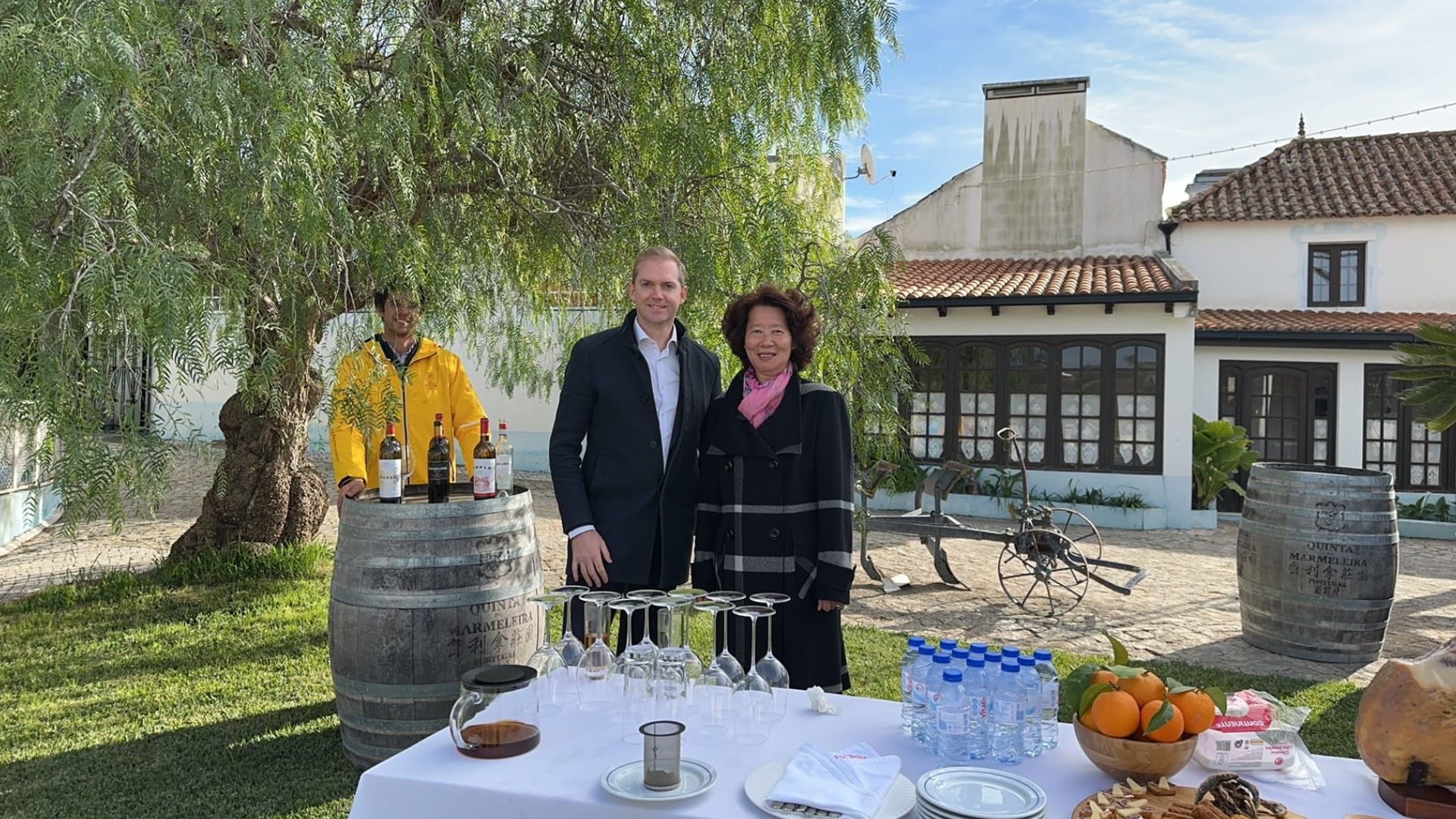 Lao Chao Peng welcomes CGTN correspondent Ken Browne to the Quinta da Marmeleira estate in Carregado, Antequer, 30-40 minutes from Lisbon in Porgugal. /CGTN