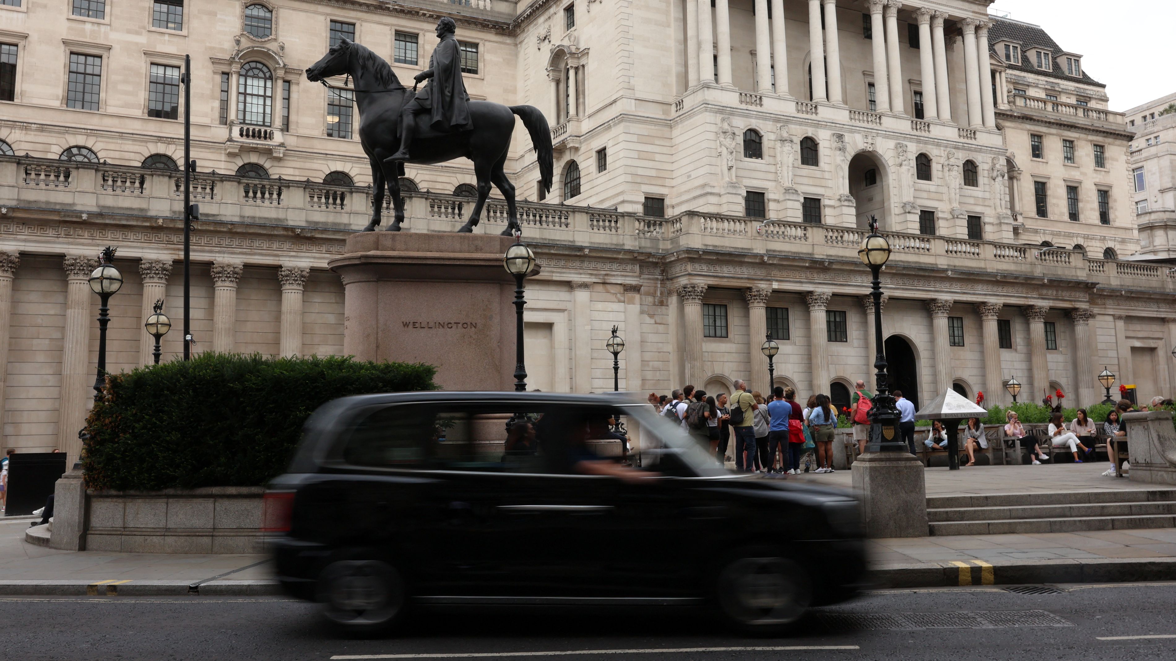 Could the famous London cab help revitalize the UK economy and boost trade with China? /Mina Kim/Reuters