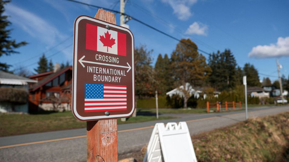 Cross-border travel from Canada has fallen by 70%. /Jason Redmond via CFP
