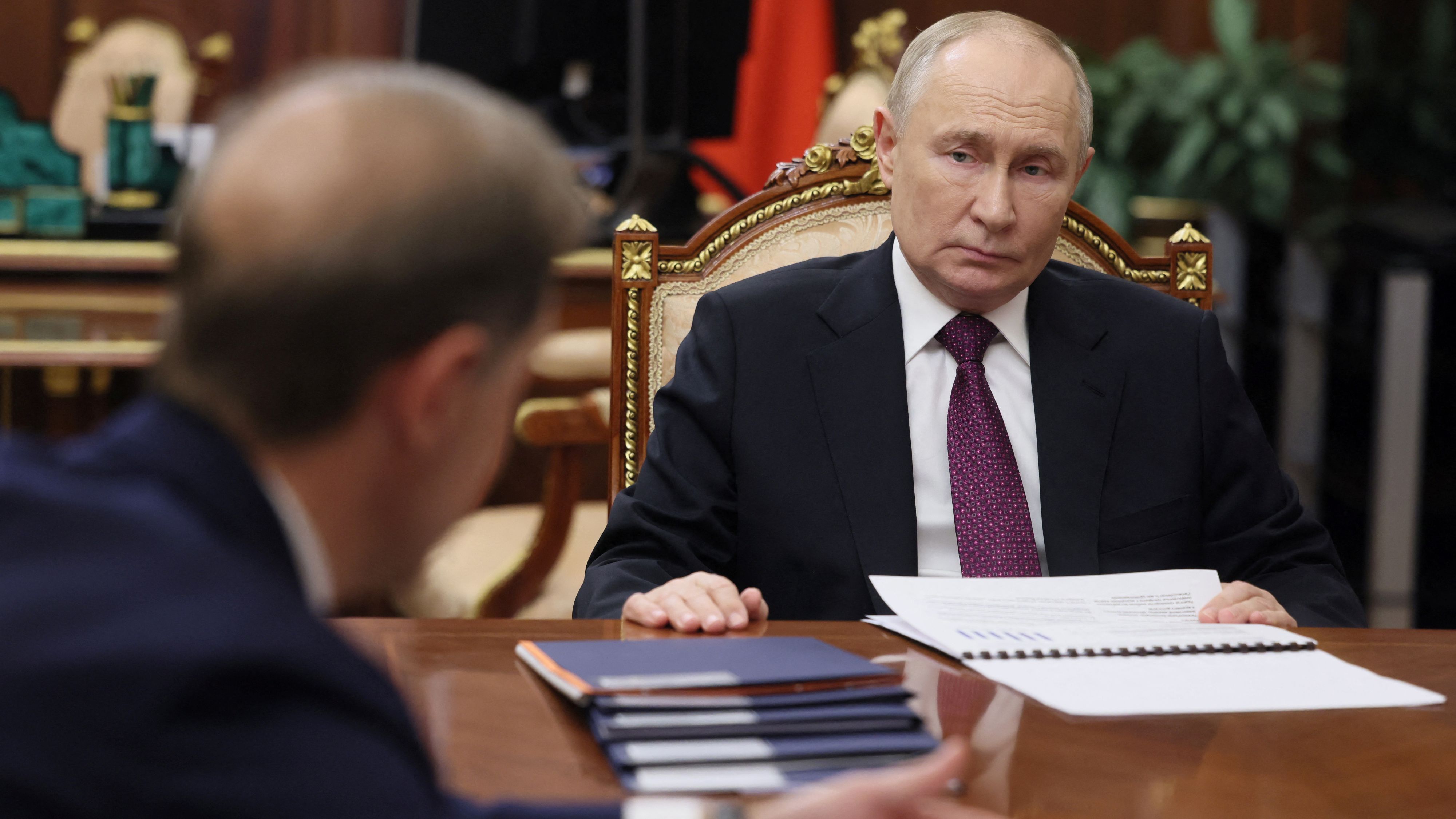 An Easter ceasefire declared by Russian President Vladimir Putin fell apart within hours on Sunday. /Reuters
