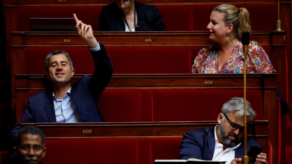 Israel cancels visas for French lawmakers
