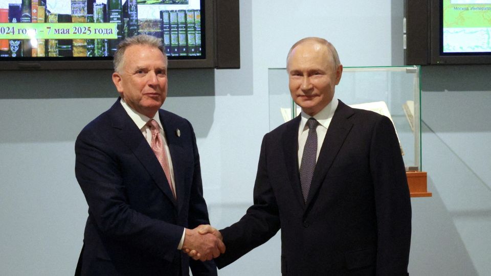 Peace proposals from Trump's envoy Steve Witkoff (alongside Vladimir Putin) reportedly include recognizing Russia's claims to Crimea. /Sputnik/Gavriil Grigorov