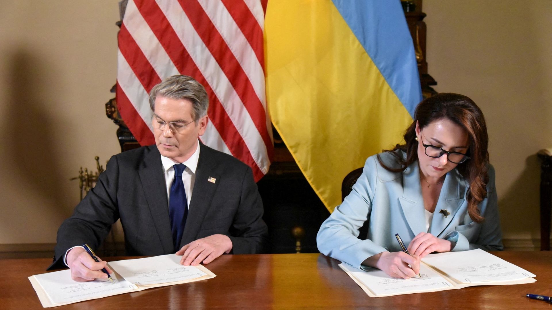Ukraine and U.S. sign long-awaited minerals deal