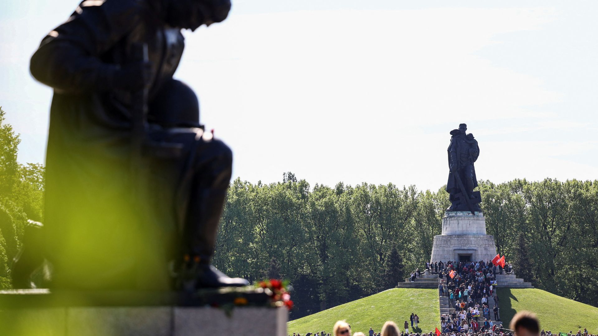 80 years after Nazi defeat, Germany divided on May 8 commemorations