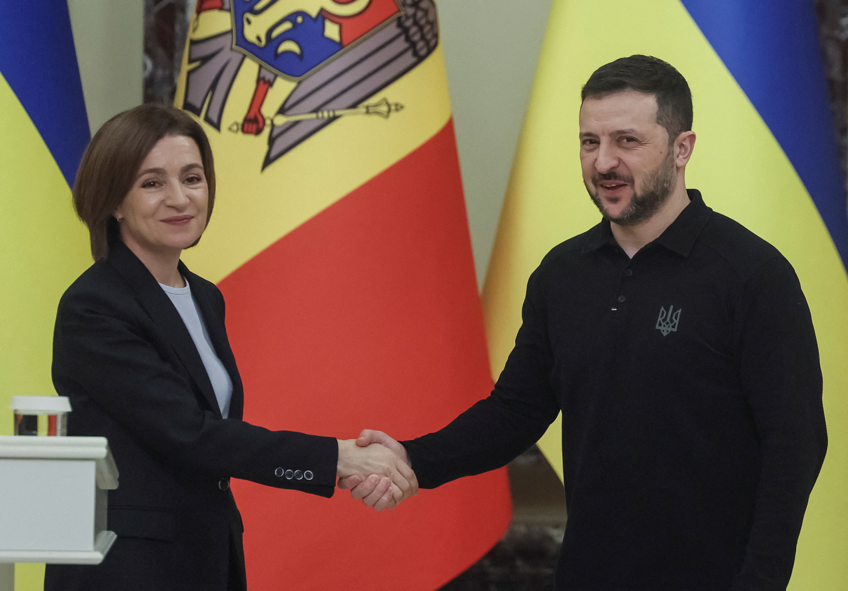 Moldova's President Maia Sandu and Ukraine's President Volodymyr Zelenskyy have welcomed Romania's election result. /Gleb Garanich/Reuters
