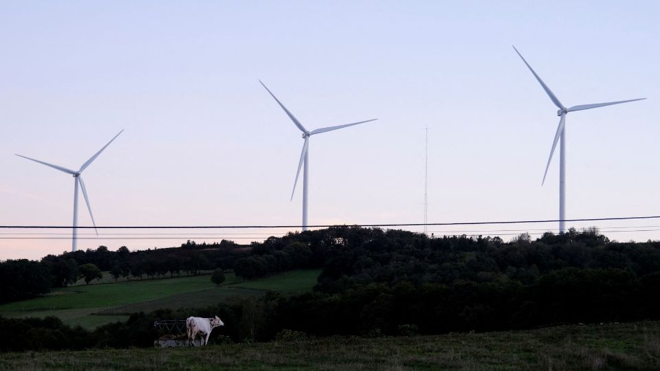 EU almost on track to reach 2030 climate goal